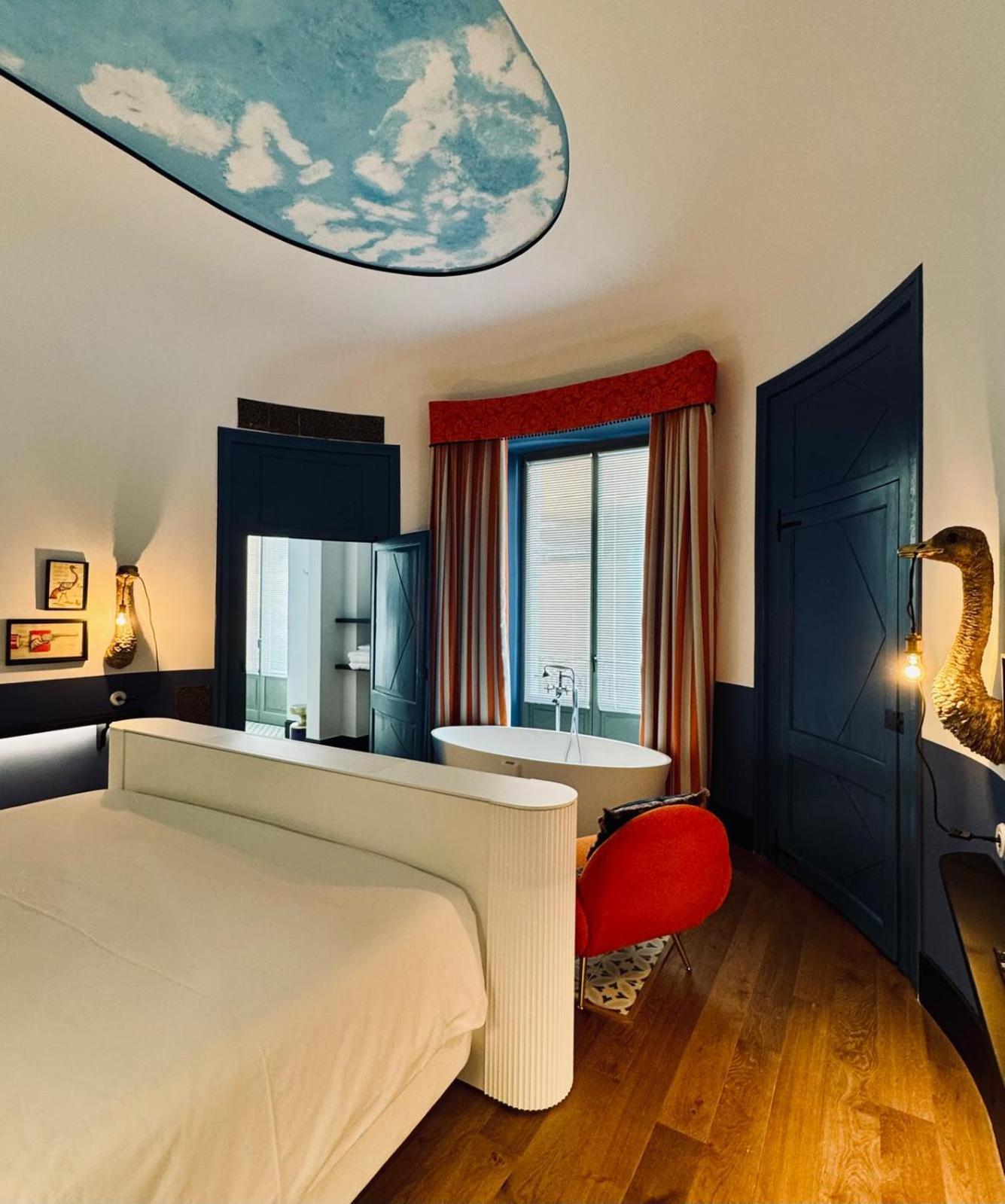 Hotel Divino & Figueres (Girona)