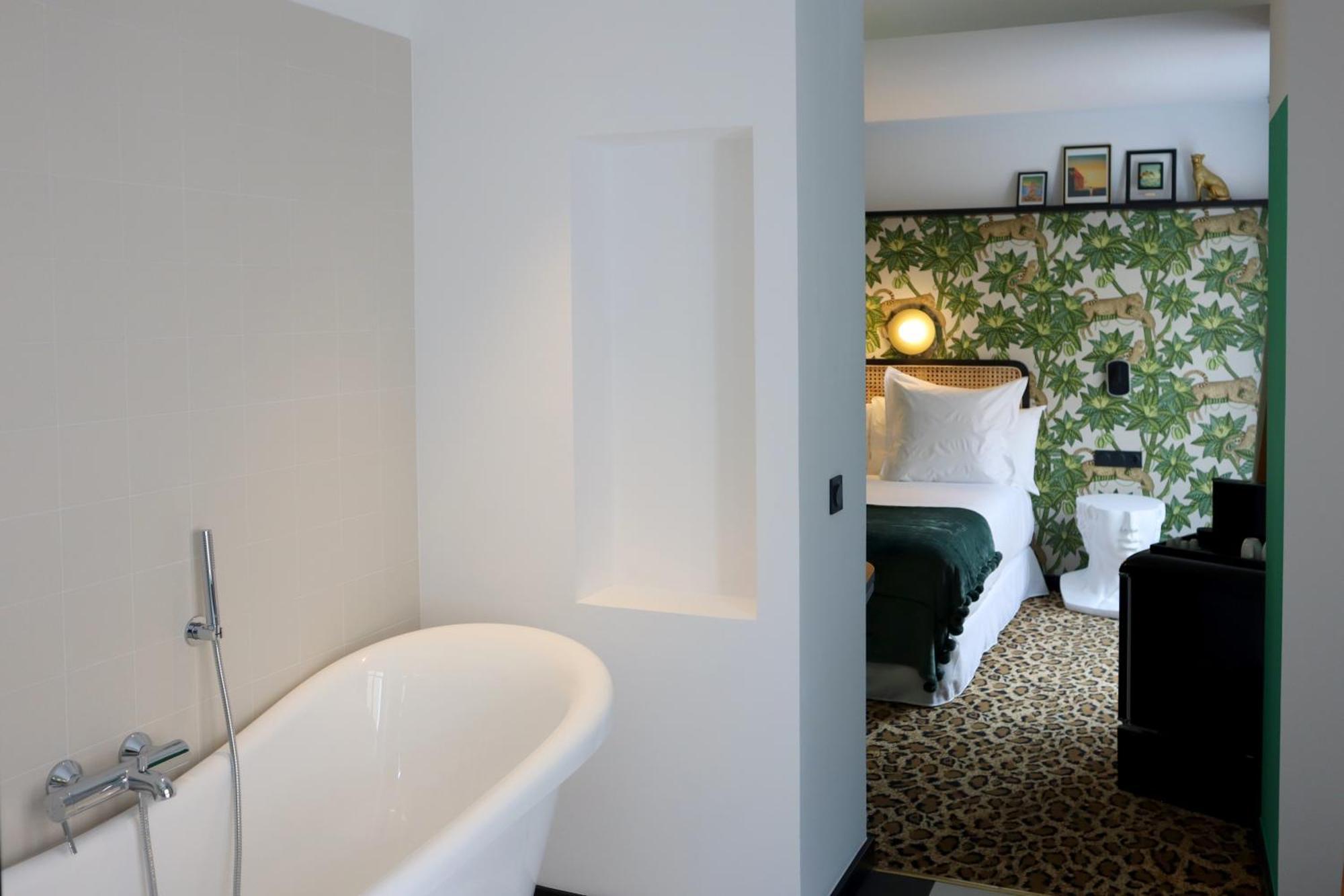 Divino & 4* Figueres (Girona)