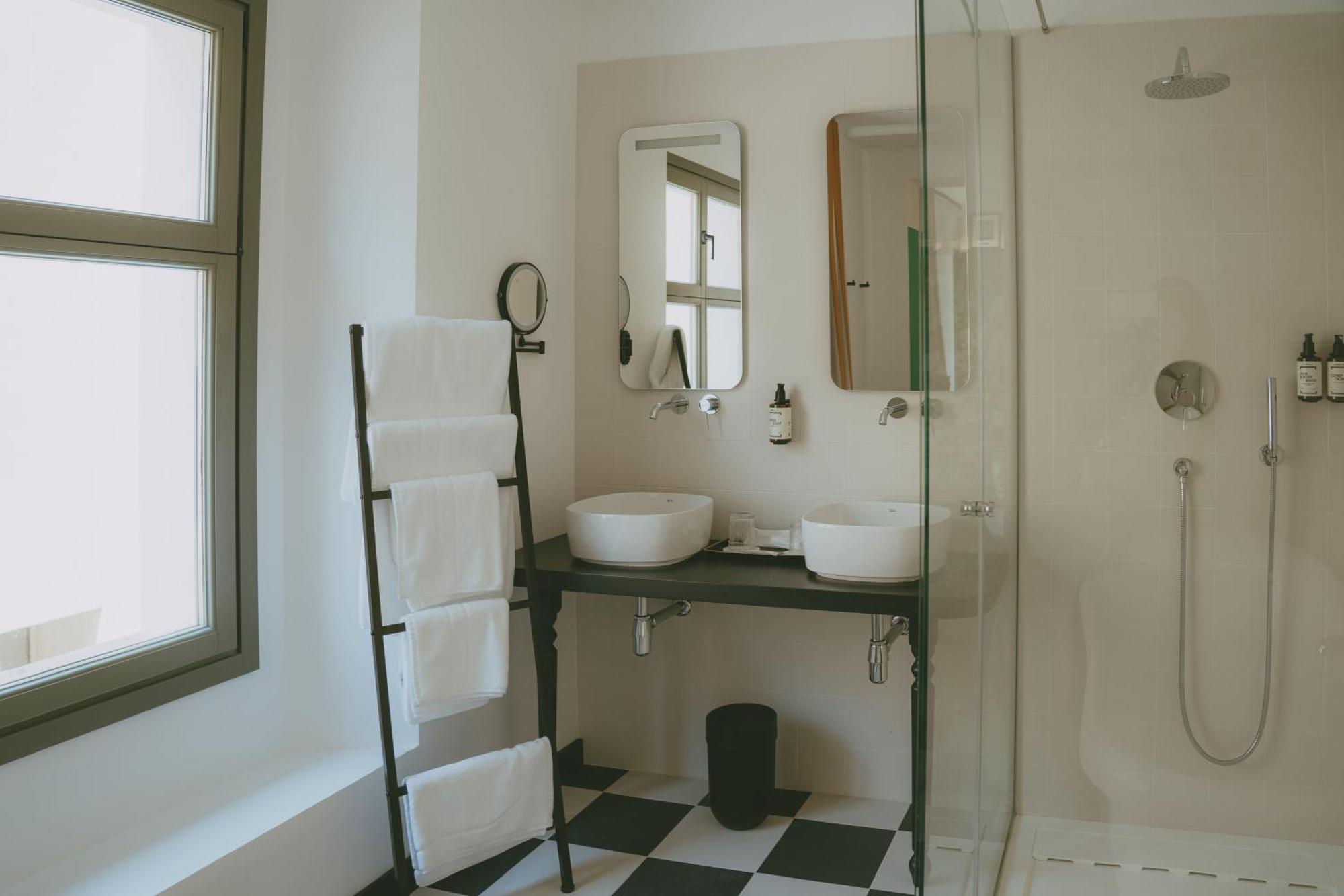 Divino & Hotel Figueres (Girona)